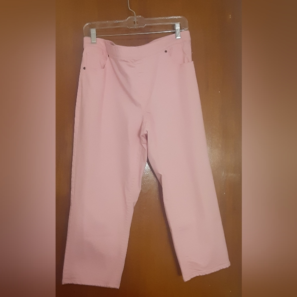 Pull-on crop pant
